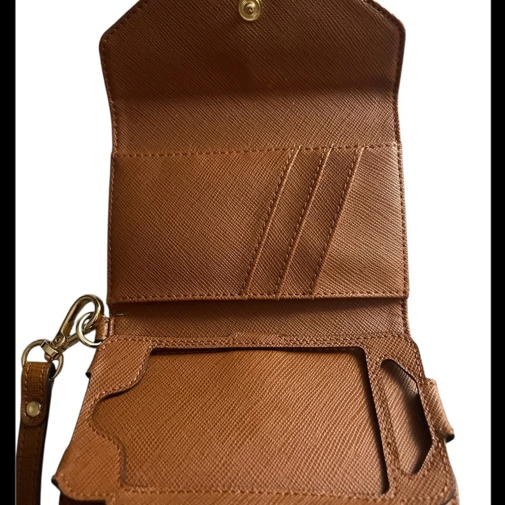 Michael Kors Elegant Brown Clutch